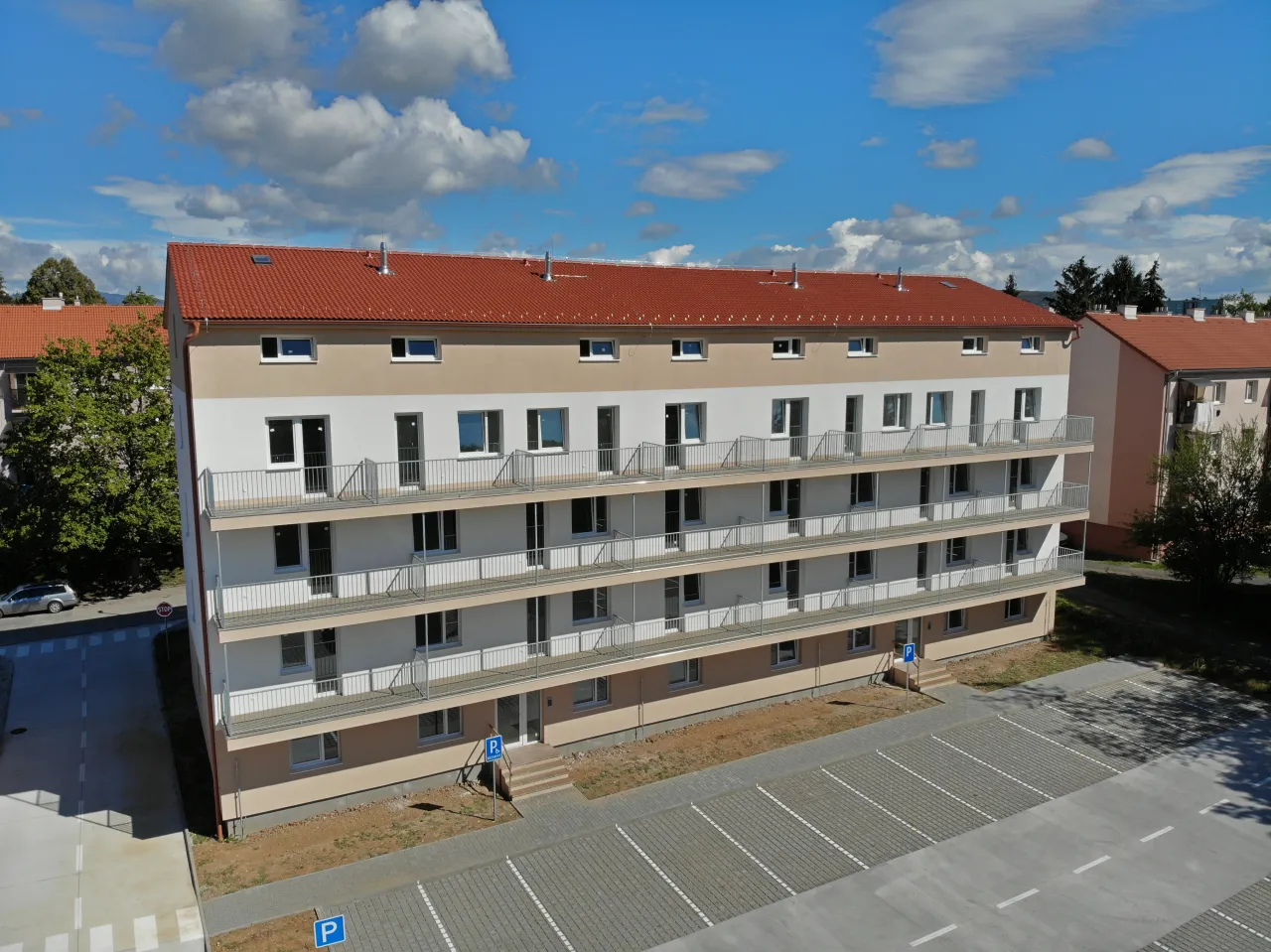 Bývanie Topoľová, Tlmače – Lipník